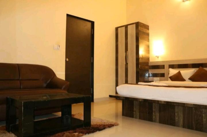 Shivanya Palace Mahābaleshwar Extérieur photo